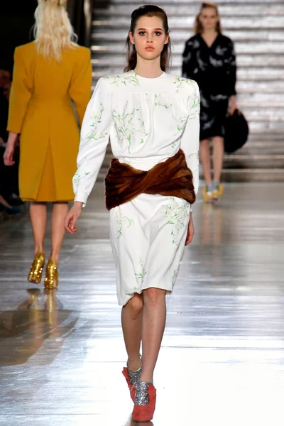 Look 29